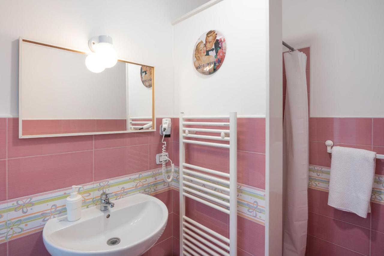 ברינדיזי Maria Vittoria Charming Rooms And Apartments מראה חיצוני תמונה